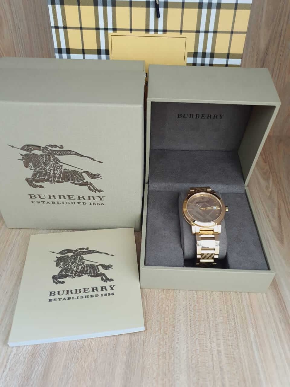 Burberry Gold Stainless Steel Gold Dial Quartz Watch for Gents – BU9038 - Image 5